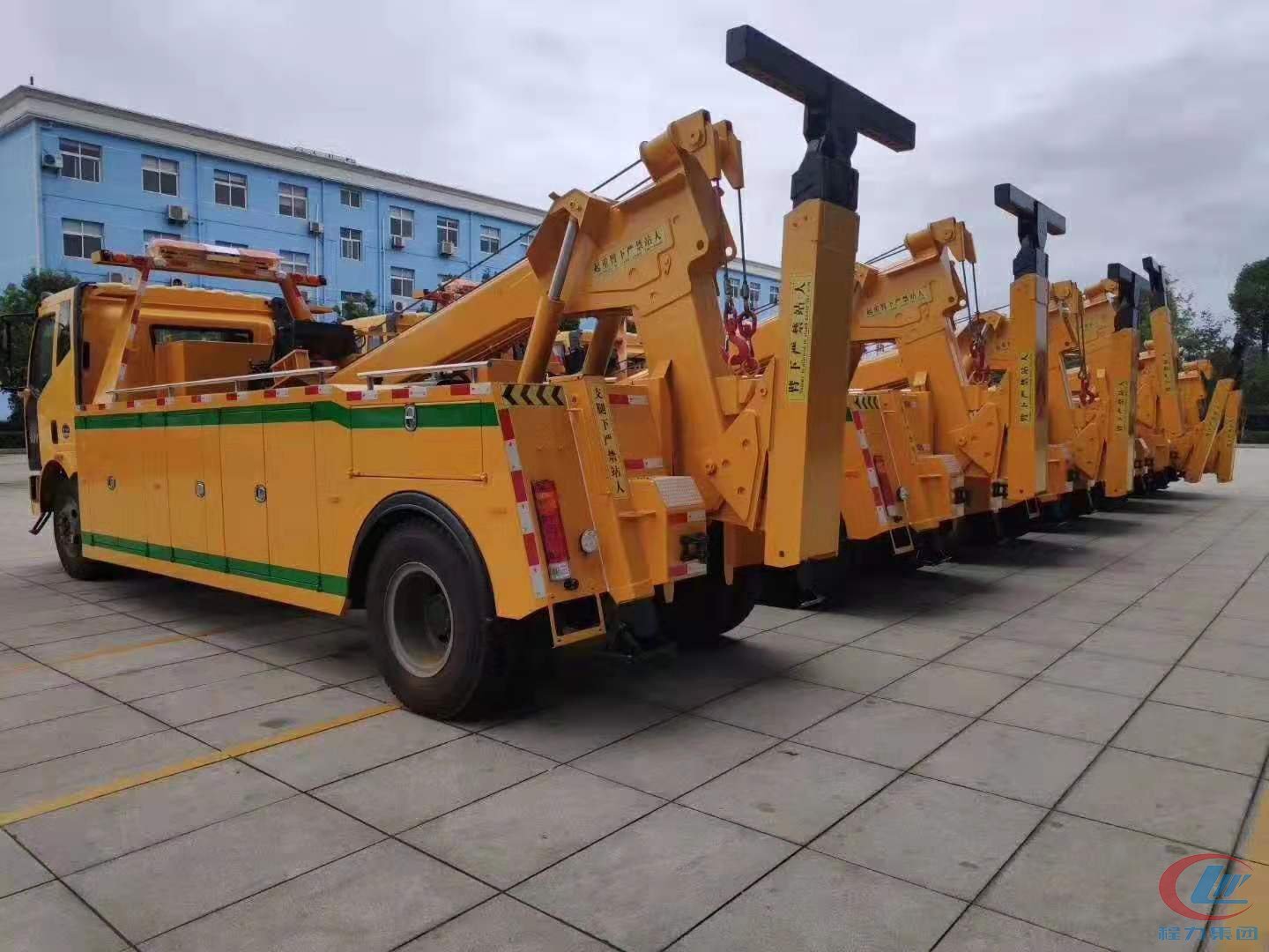 宇通公司定制的6台公交专用清障车
